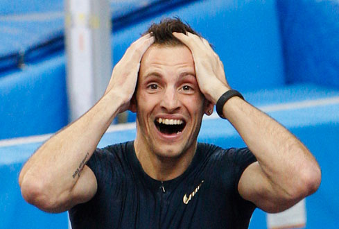 Lavillenie phá kỷ lục nhảy sào tồn tại 21 năm của Bubka