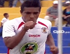 Video: Tái hiện cú bấm bóng của Eric Cantona tại Peru