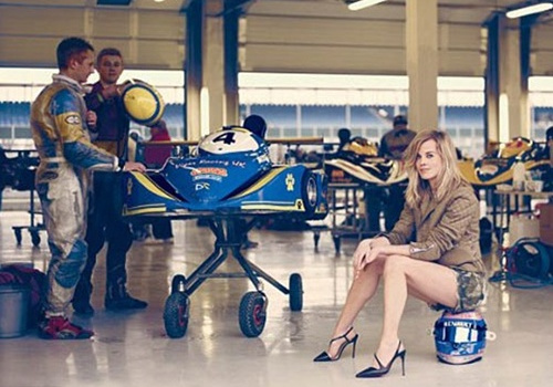 Làng đua F1 dậy sóng với bóng hồng mới