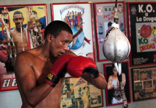 Cựu vô địch quyền anh thế giới chết thảm