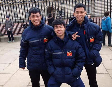 U19 Việt Nam hồ hởi ở London trước trận gặp U19 Arsenal