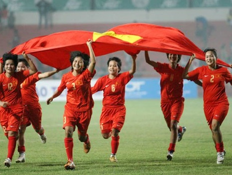Bóng đá nữ Việt Nam: Liệu có bông hồng nào cho các chị?