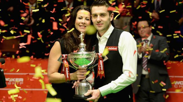Mark Selby lần đầu tiên vô địch Giải Vô địch thế giới Snooker
