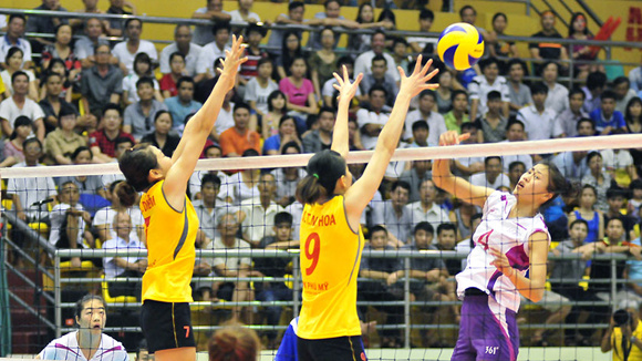 Tuyển nữ Việt Nam thắng đậm đại diện Trung Quốc