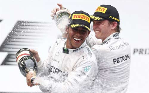 F1: Nghèo khó giúp Hamilton “máu chiến” hơn Rosberg