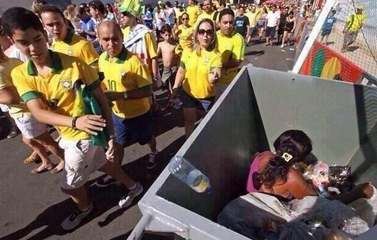 Bức ảnh gây sốc về bộ mặt thật của Brazil ngày khai mạc World Cup