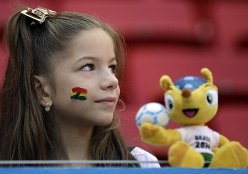 FIFA gặp rắc rối tài chính với linh vật World Cup 2014