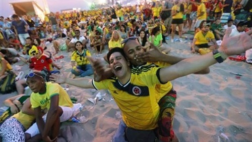 Hàng chục người Colombia chết vì phấn khích với World Cup