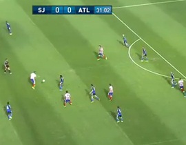 Video: Miranda đá hỏng penalty, Atletico vẫn giành chiến thắng trước San Jose Erthquake