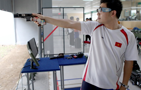 Hà Minh Thành đoạt HCĐ bắn súng, Quý Phước vào chung kết