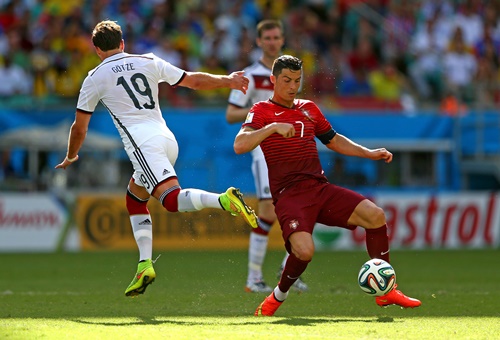 1h45 ngày 12/10, Pháp vs Bồ Đào Nha: Fernando Santos ra mắt và kỳ vọng Ronaldo