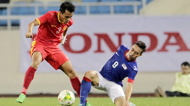 Đội tuyển Việt Nam - đá nhanh, chuyền sớm và... chuyền sai