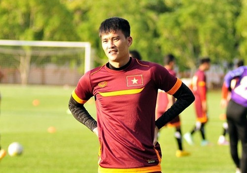 Công Vinh: “Tôi từng cảm thấy sốc khi phải ngồi dự bị“