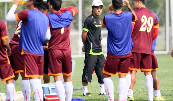 HLV Miura 'kiểm soát' đội tuyển Việt Nam bằng gì?