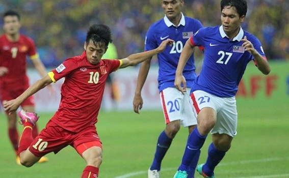 Video: Bàn thắng nâng tỷ số lên 2-1 của Văn Quyết (Việt Nam vs Malaysia)