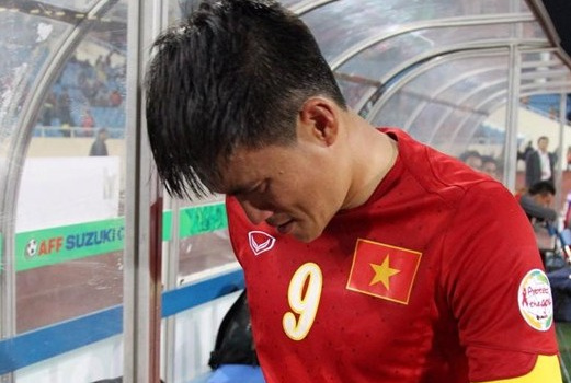 Công Vinh xin lỗi NHM: Ngày buồn nhất…