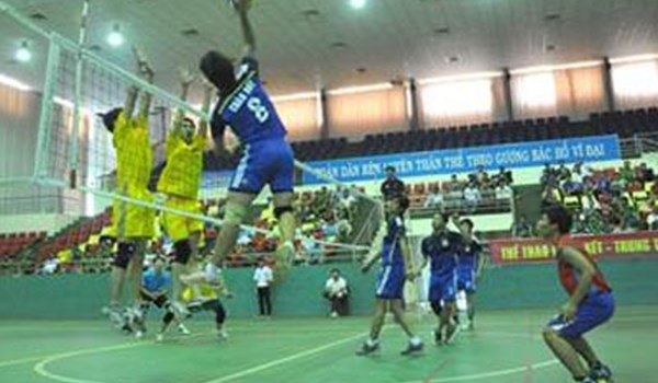 ‘Đi đêm’ trong việc chuyển nhượng cầu thủ