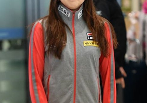 Nữ hoàng thể dục Hàn Quốc khoe vẻ đẹp thánh thiện chết người