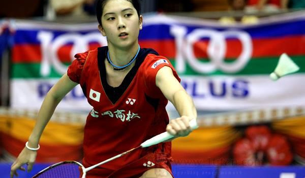 3 thiên thần cầu lông không lột đồ vẫn gây sốt