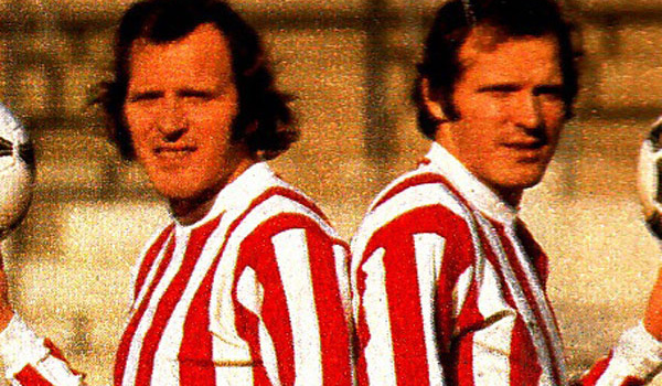 Cặp song sinh nổi tiếng: Chơi đủ 7 trận ở World Cup