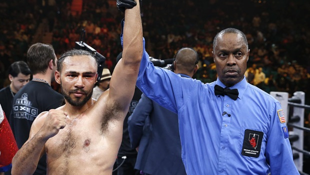 Keith Thurman bảo vệ đai WBA hạng bán trung
