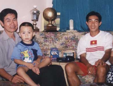 Những gia đình thể thao nổi tiếng: Ba cha con ở hàng phòng ngự