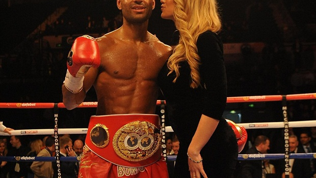 Thắng với vận tốc “siêu thanh”, Kell Brook bảo vệ đai IBF