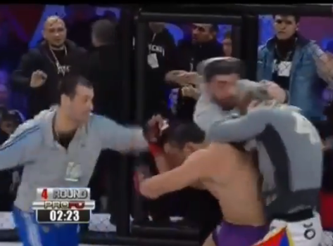 UFC rúng động: Người nhà hỗn chiến đòi lẽ phải