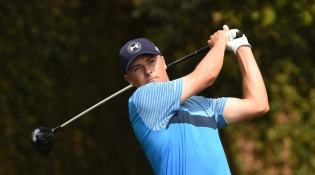 Spieth dẫn đầu, Tiger Woods quá một gậy ở vòng một Masters