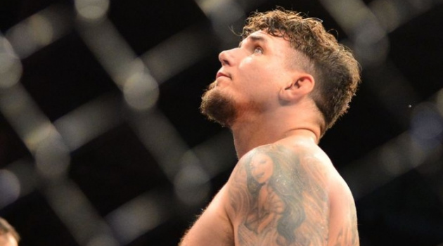 Chính thức: Cựu vương Frank Mir sẽ thượng đài vào tháng Bảy
