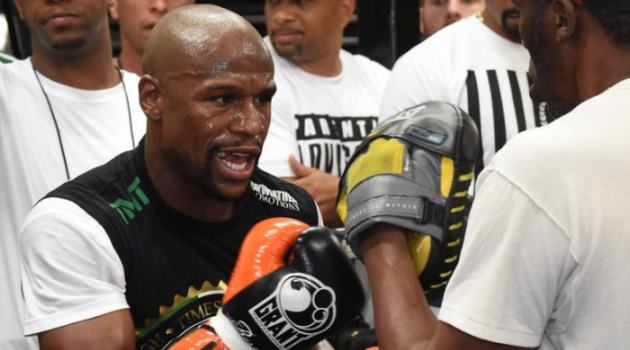 Đâu riêng McGregor, ai ở UFC chả hạ được Mayweather
