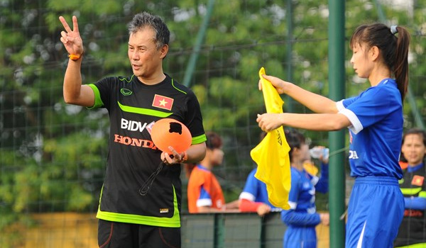HLV Takashi: 'Cầu thủ nữ Việt Nam đủ khả năng vươn tới tầm cỡ châu lục'