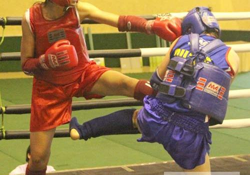 Xem các nữ võ sĩ kịch chiến trên sàn Muay Thái