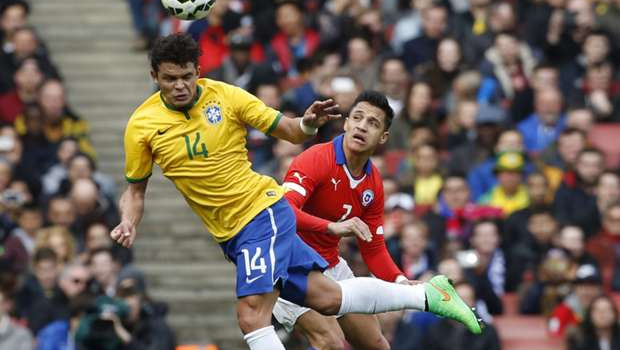 Brazil tham dự Copa Ameria: Thiago Silva phải dự bị?