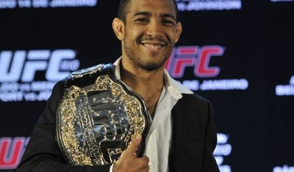 Jose Aldo mất 4 triệu USD vì không dự UFC 189