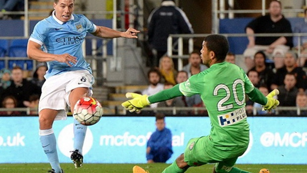 Nasri tỏa sáng, Man City thắng trận giao hữu đầu tiên