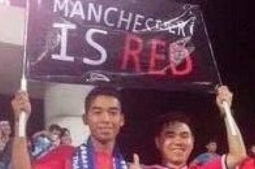 Fan Man United troll Man City ngay tại Mỹ Đình