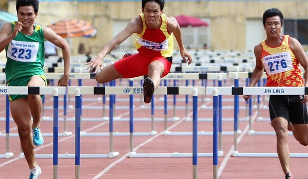 Giải vô địch điền kinh trẻ: Nguyễn Thị Oanh phá 4 kỷ lục quốc gia
