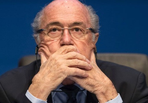 Chủ tịch Sepp Blatter đổ bệnh vì stress