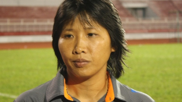 Bị kẹt xe, nữ tuyển thủ TP.HCM chạy bộ đến sân cho kịp giờ thi đấu