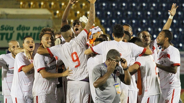 Tân vương BTV Cup 2015, Bangu Atletico nhảy Samba cực sung trên sân Gò Đậu