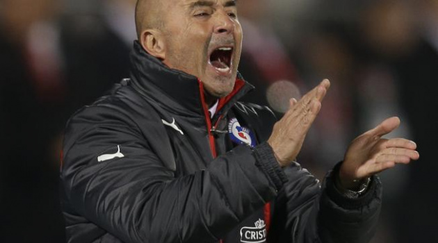 Người hùng tuyển Chile rời đội tuyển