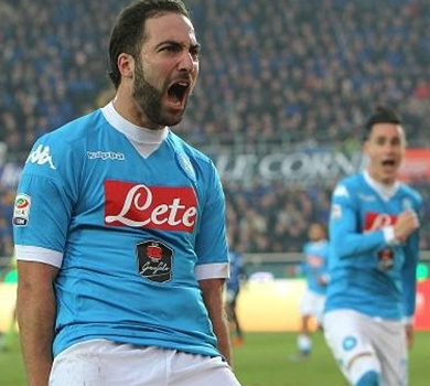 Cuộc đua giày vàng châu Âu: Higuain số một, Ronaldo 10, Messi không có tên