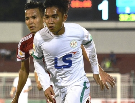 Ứng viên thăng hạng V-League bị chia điểm ngày khai mạc