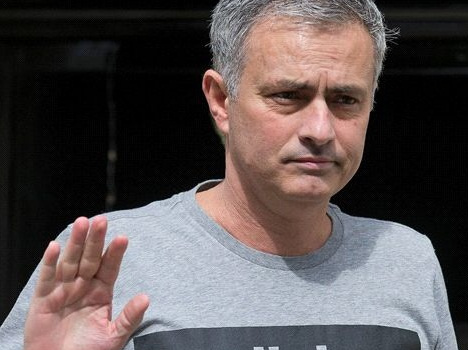 Sam Allardyce CHÍNH THỨC thay thế Mourinho tại Old Trafford