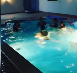 Nhà Ronaldo mở tiệc bể bơi mừng chiến thắng Croatia