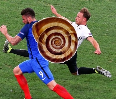 Olivier Giroud bị 'troll' sau pha bứt tốc chậm như ốc sên