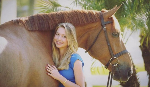 Con gái của Steve Jobs là ngôi sao đang lên trong giới cưỡi ngựa