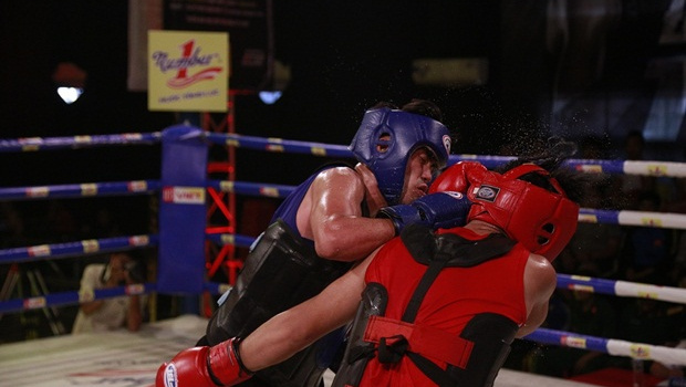 Đấu trường Thép tuần 9: Cống hiến cả mồ hôi và máu lửa