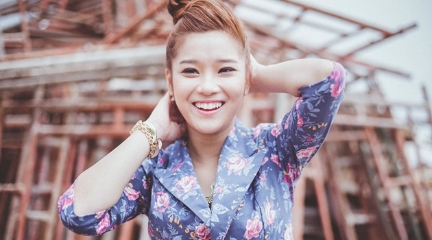 Bạn gái Lý Hoàng Nam đẹp mong manh ở tuổi 22